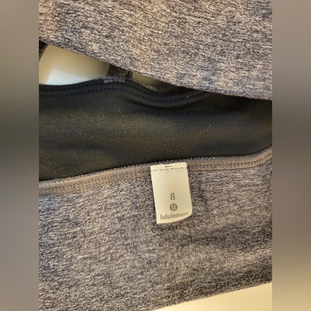 Lululemon Energy Bra *Long Line• Grey/ Heathered Black•FLAWLESS• size 8 - Picture 9 of 11